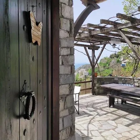 Prázdninový dům Άνετος χώρος με parking, αυλή και θαυμάσια θέα Makrinítsa