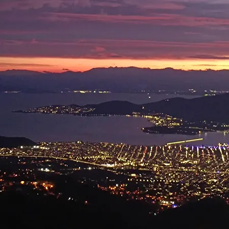 Άνετος χώρος με parking, αυλή και θαυμάσια θέα Prázdninový dům Makrinítsa