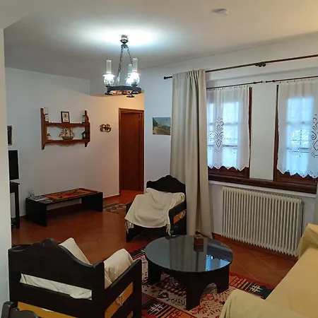 Prázdninový dům Άνετος χώρος με parking, αυλή και θαυμάσια θέα Makrinítsa