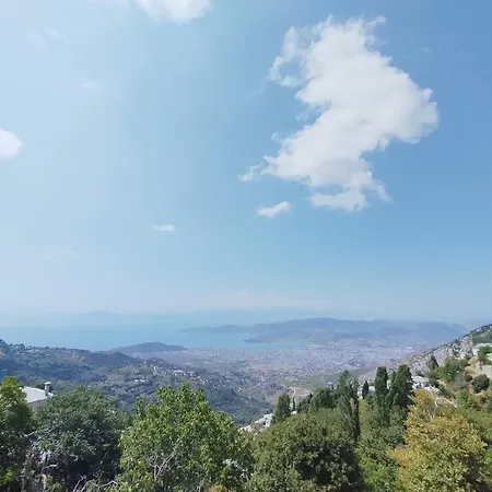 άνετος χώρος με Parking, αυλή και θαυμάσια θέα Σπίτι διακοπών Μακρινίτσα
