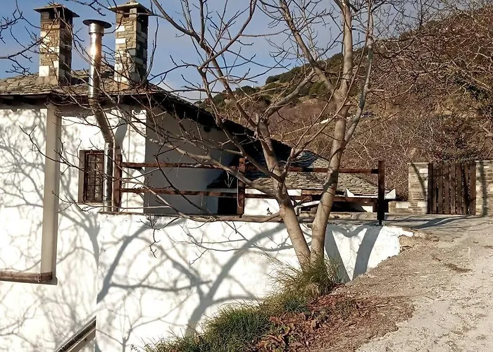 Άνετος Χώρος Με Parking, Αυλή Και Θαυμάσια Θέα * Makrinítsa